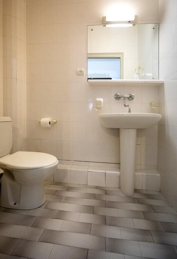 Leader Hotel Гори Екстериор снимка