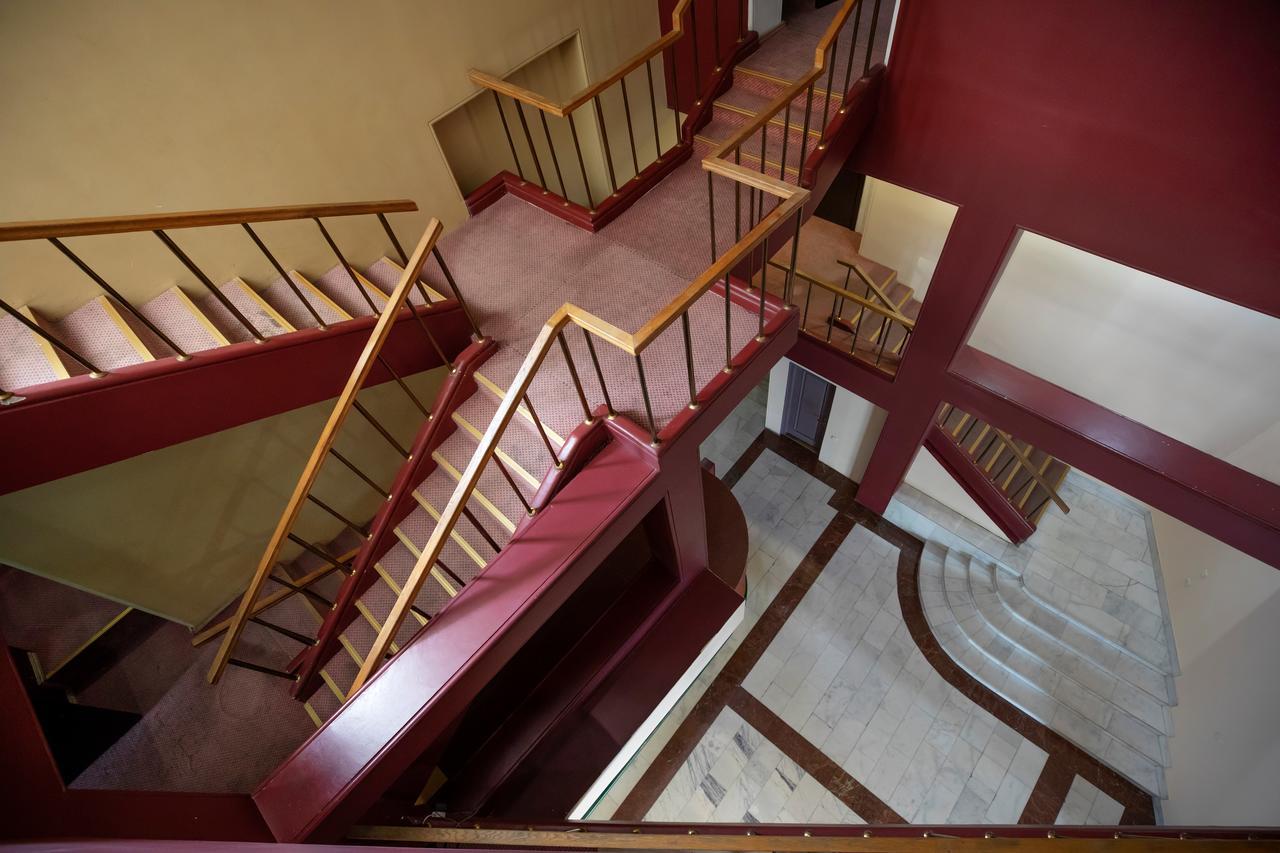 Leader Hotel Гори Екстериор снимка